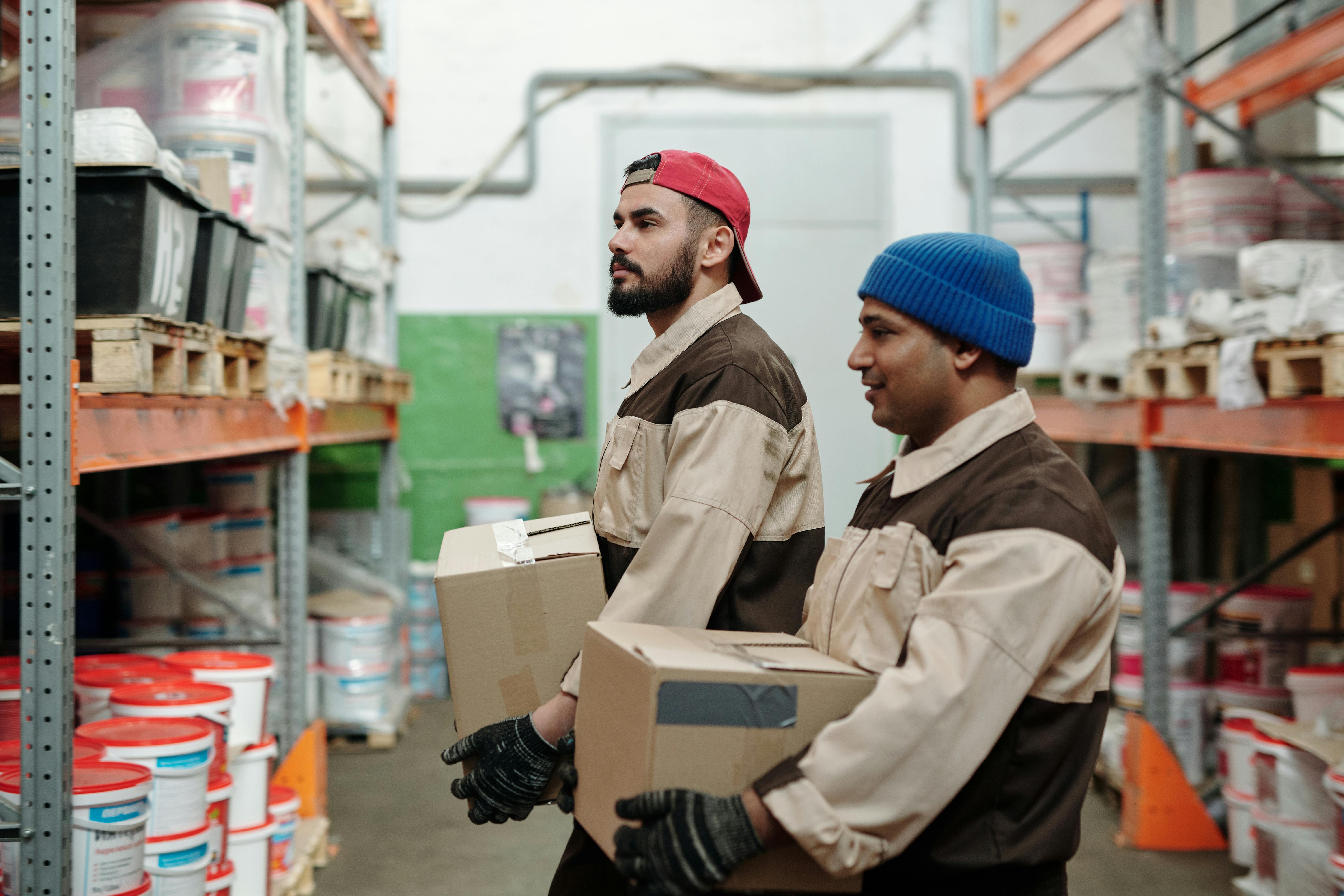 Équipes logistiques sur site — échanges terrain Lauréa